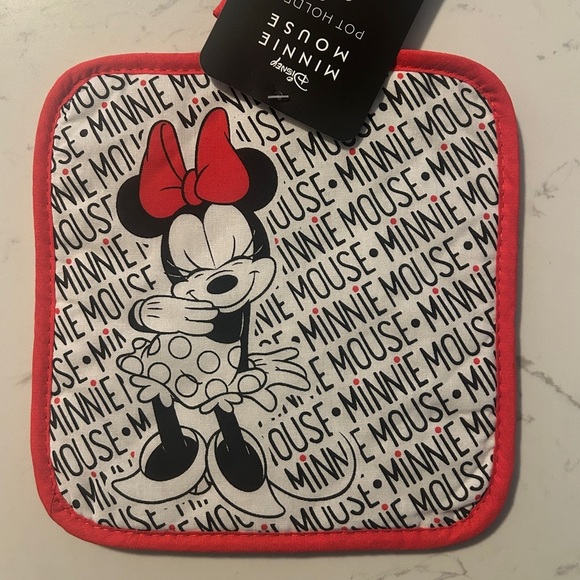Disney Minnie Mouse Pot Holder - Red & White Classic Design- NWT - Picture 2 of 6